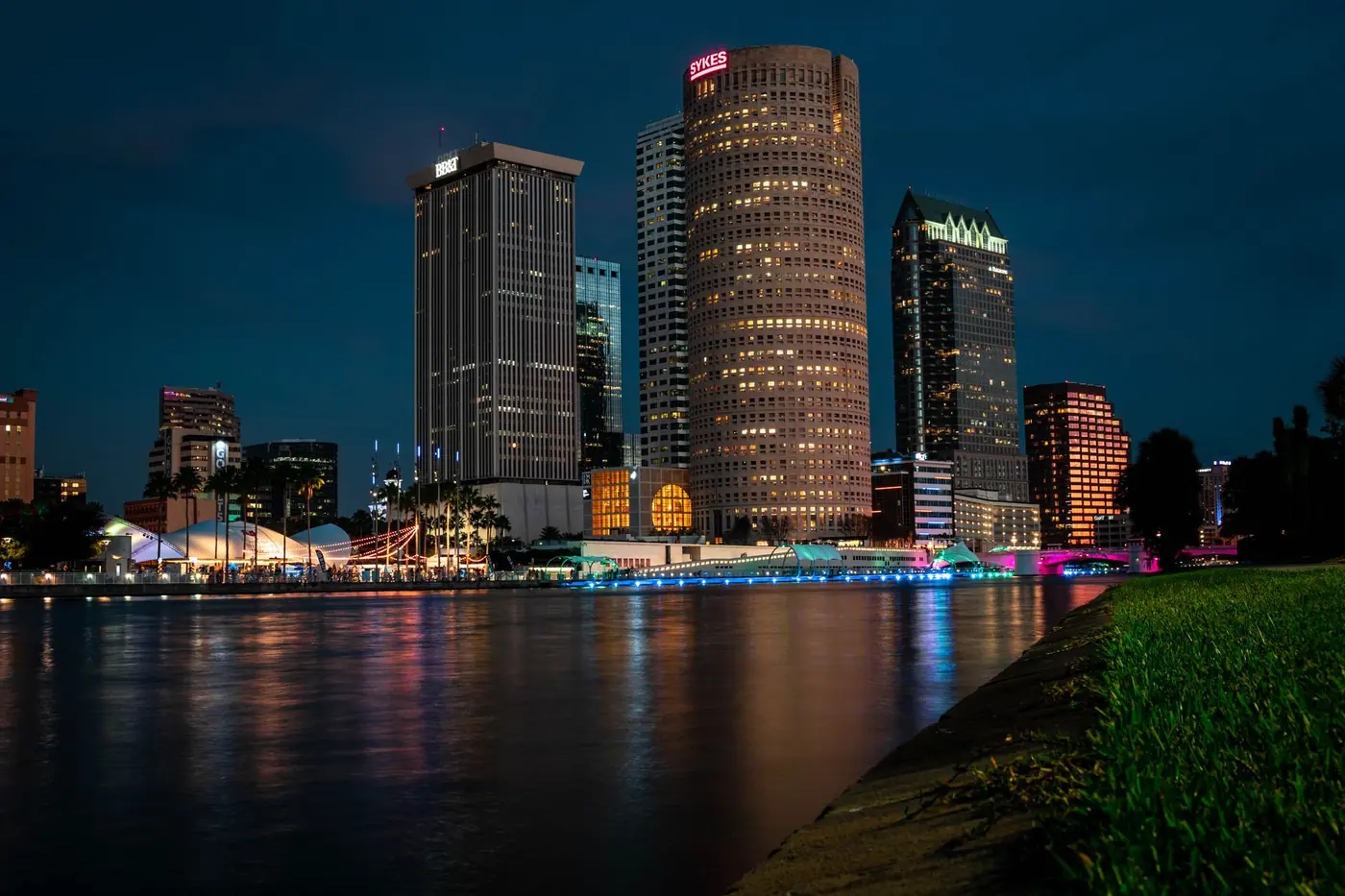 Tampa, FL skyline